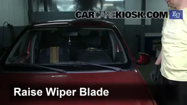 2006 Dacia Logan Prestige 1.6L 4 Cyl. Windshield Wiper Blade (Front) Replace Wiper Blades